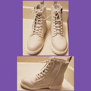 White boots for women.